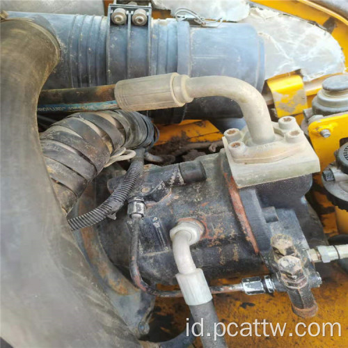 Mini compact menggunakan excavator JCB